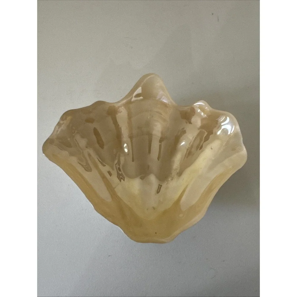 Vintage Iridescent Peach Plastic Sea‎ Shell Bowl - Scalloped Ruffle Dish 70s 10